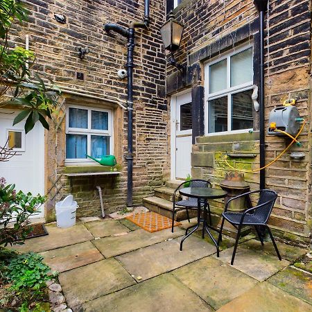 1 King Street Accommodation Delph Exterior photo